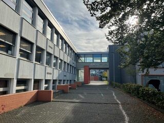 Außenansicht Schulgebäude Gymnasium Liblar