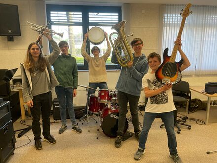 Ein Gruppenbild der Molto Vento Big Band der Musikschule Erftstadt
